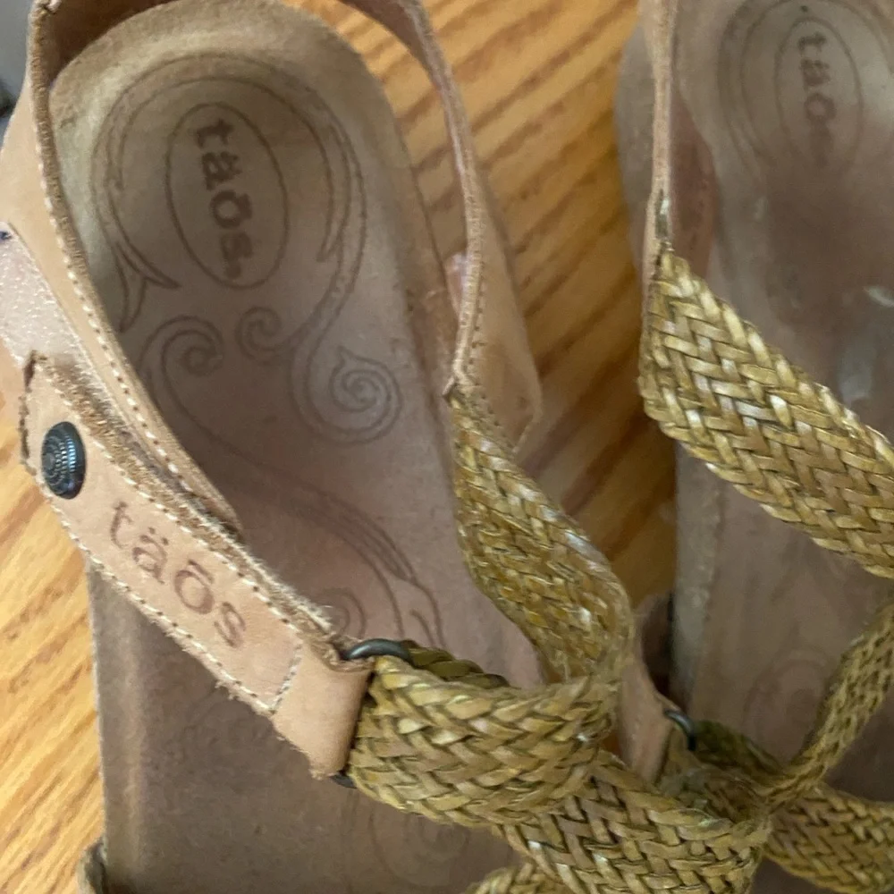täōs Trulie Camel Woven Leather Strappy‎ Cork Comfort Sandal SZ 41 (10-10.5)